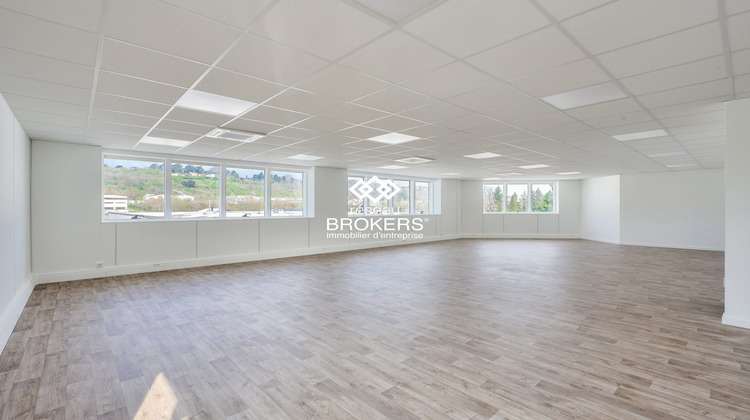 Ma-Cabane - Location Divers Saint-Genis-Laval, 126 m²