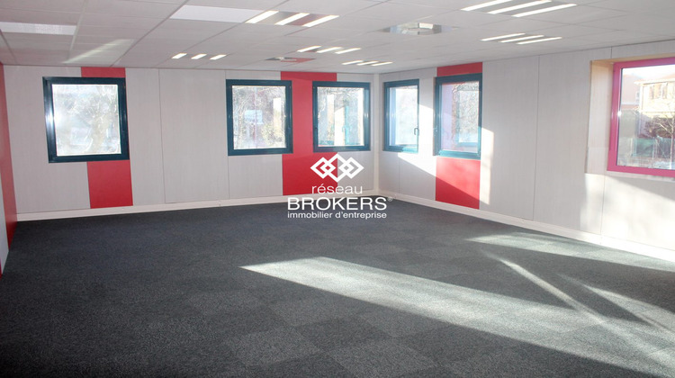 Ma-Cabane - Location Divers Saint-Genis-Laval, 213 m²