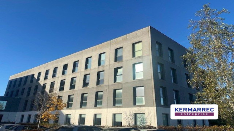 Ma-Cabane - Location Divers Saint-Jacques-de-la-Lande, 698 m²