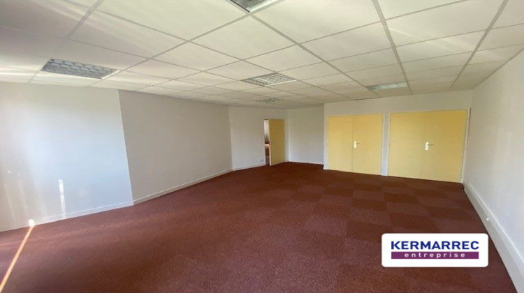 Ma-Cabane - Location Divers Saint-Jacques-de-la-Lande, 698 m²