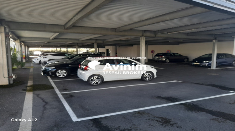 Ma-Cabane - Location Divers Saint-Jean-le-Blanc, 650 m²