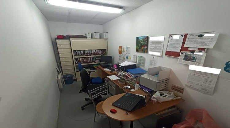 Ma-Cabane - Location Divers Saint-Junien, 200 m²