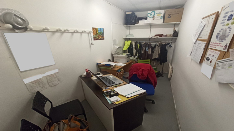 Ma-Cabane - Location Divers Saint-Junien, 200 m²