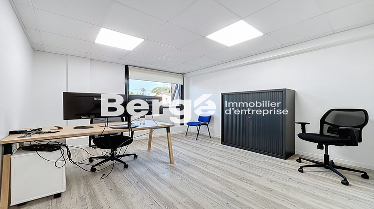 Ma-Cabane - Location Divers Saint-Laurent-du-Var, 300 m²