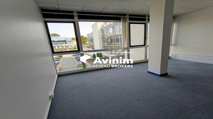 Ma-Cabane - Location Divers Saint-Laurent-du-Var, 147 m²