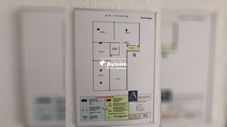 Ma-Cabane - Location Divers Saint-Laurent-du-Var, 147 m²