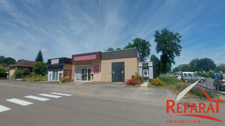 Ma-Cabane - Location Divers Saint-Pantaléon-de-Larche, 440 m²