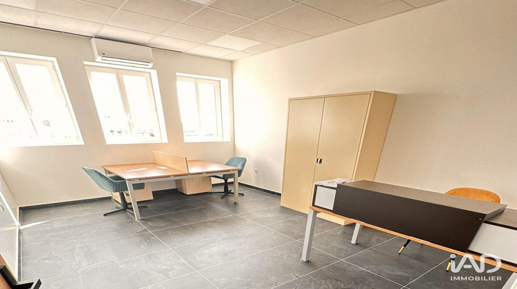 Ma-Cabane - Location Divers Saint-Priest, 520 m²