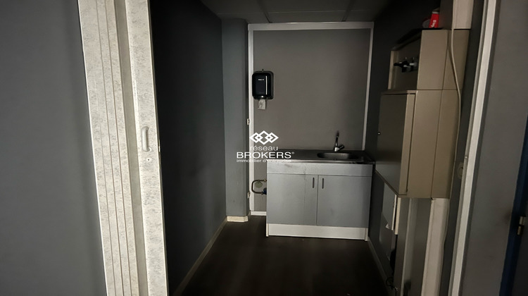 Ma-Cabane - Location Divers Saint-Quentin-Fallavier, 131 m²