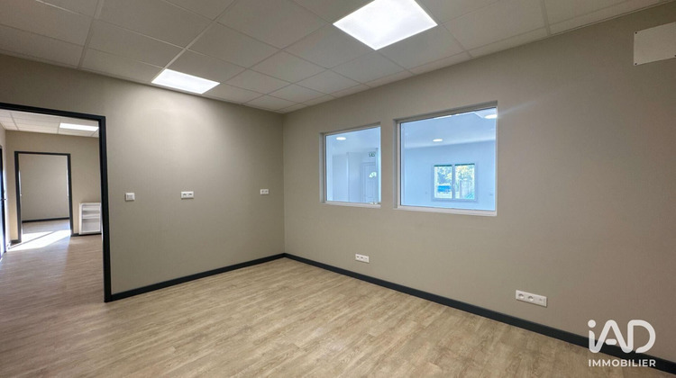 Ma-Cabane - Location Divers Saint-Restitut, 100 m²