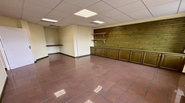 Ma-Cabane - Location Divers Sainte-Sigolène, 84 m²