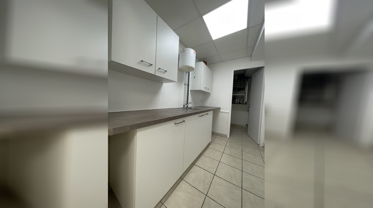 Ma-Cabane - Location Divers Saintes, 250 m²