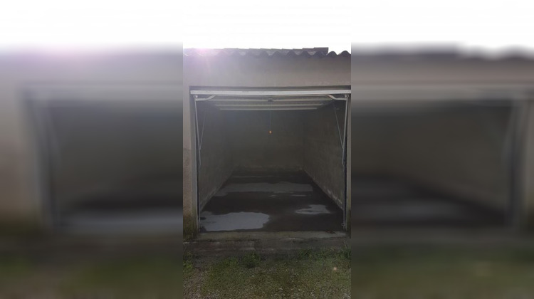 Ma-Cabane - Location Divers SALON-DE-PROVENCE, 15 m²