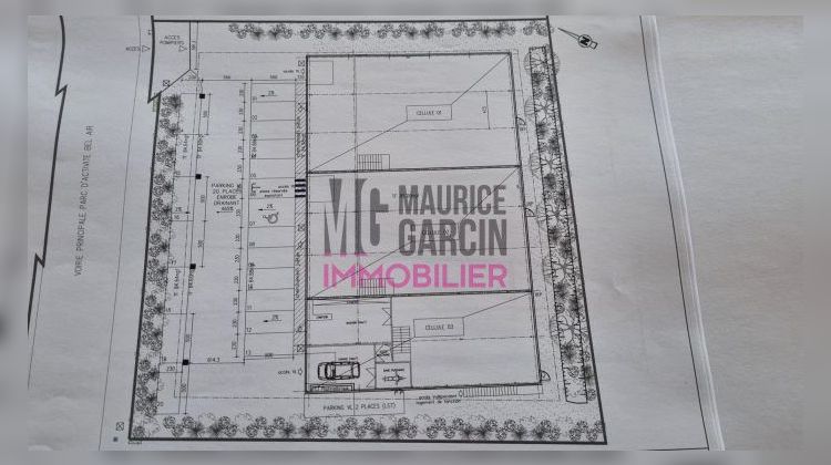Ma-Cabane - Location Divers Taillades, 320 m²