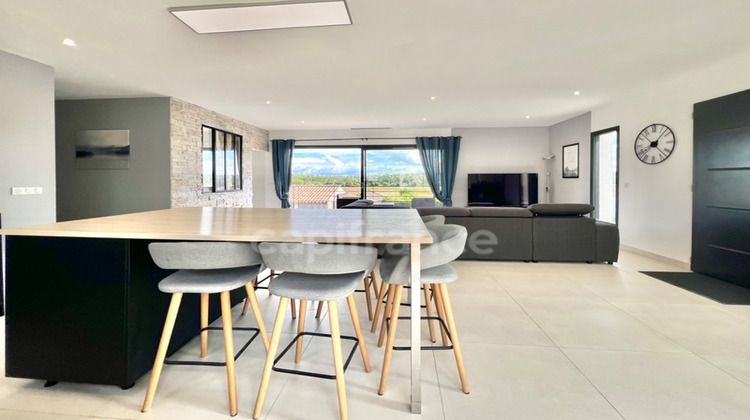 Ma-Cabane - Location Divers VACQUIERES, 97 m²