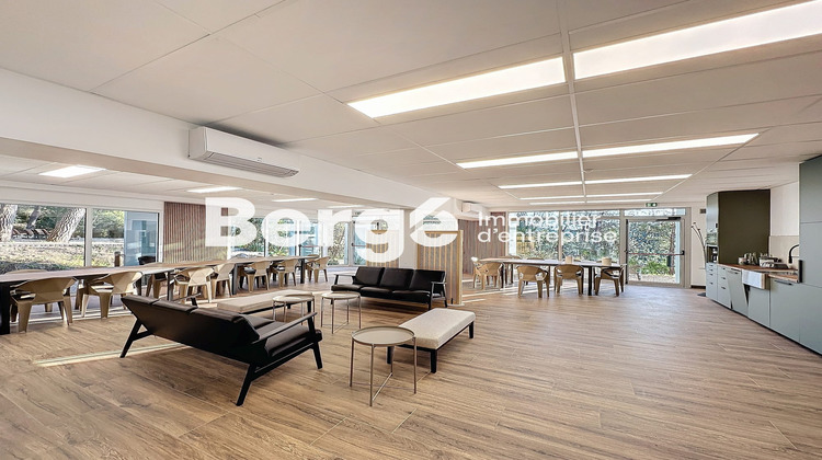 Ma-Cabane - Location Divers Valbonne, 327 m²