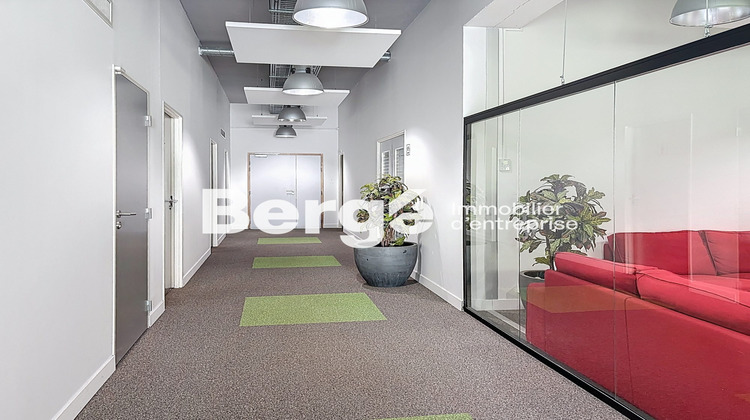 Ma-Cabane - Location Divers Valbonne, 290 m²