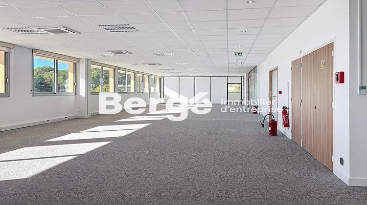 Ma-Cabane - Location Divers Valbonne, 290 m²