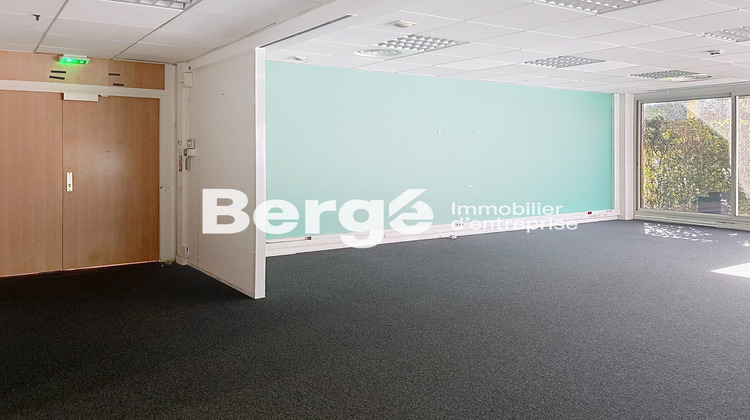 Ma-Cabane - Location Divers Valbonne, 355 m²