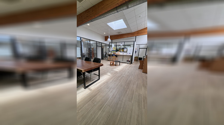 Ma-Cabane - Location Divers Vannes, 250 m²