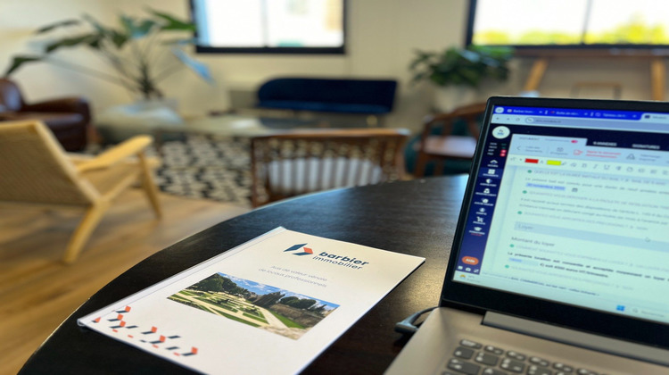 Ma-Cabane - Location Divers Vannes, 330 m²