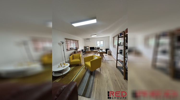 Ma-Cabane - Location Divers Venelles, 180 m²