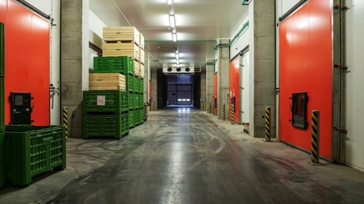 Ma-Cabane - Location Divers VENISSIEUX, 293 m²