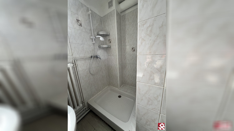 Ma-Cabane - Location Immeuble Guéret, 964 m²