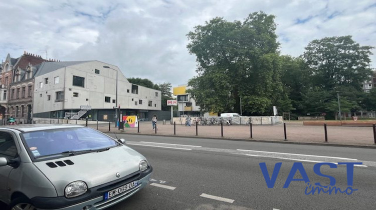 Ma-Cabane - Location Immeuble Lille, 74 m²