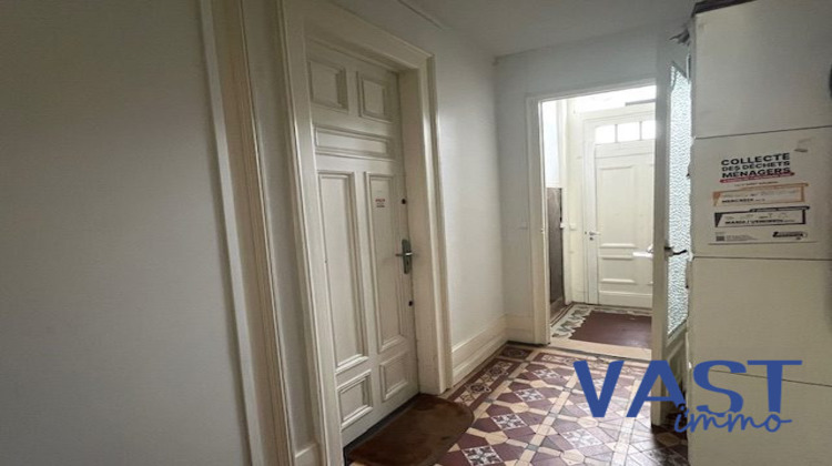 Ma-Cabane - Location Immeuble Lille, 74 m²