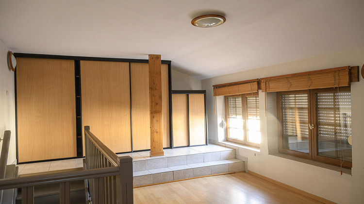 Ma-Cabane - Location Immeuble THIONVILLE, 76 m²