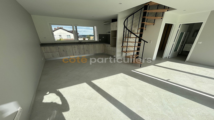 Ma-Cabane - Location Immeuble VILLENEUVE-LE-ROI, 0 m²