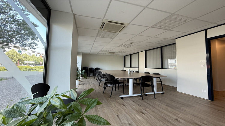 Ma-Cabane - Location Local commercial Échirolles, 334 m²