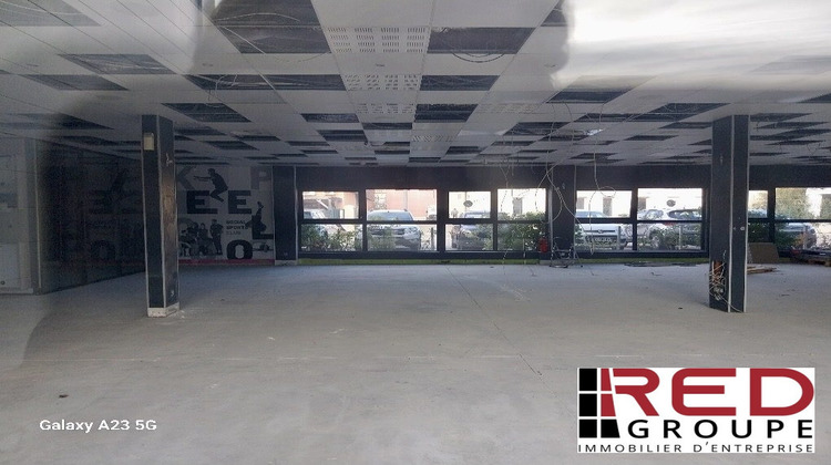 Ma-Cabane - Location Local commercial Éguilles, 380 m²