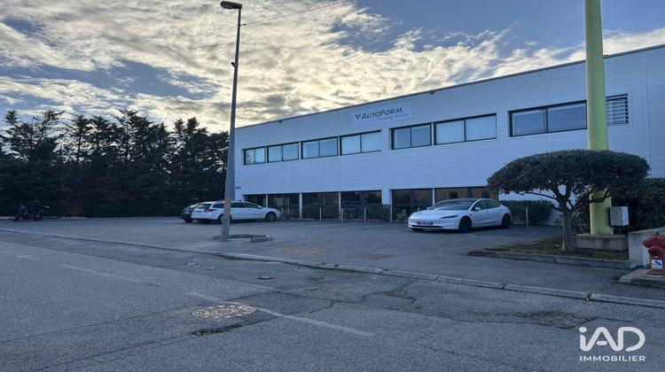 Ma-Cabane - Location Local commercial Éguilles, 380 m²