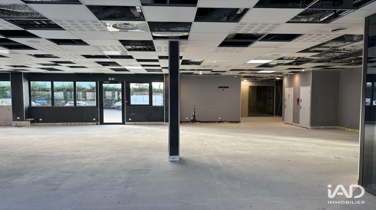 Ma-Cabane - Location Local commercial Éguilles, 380 m²