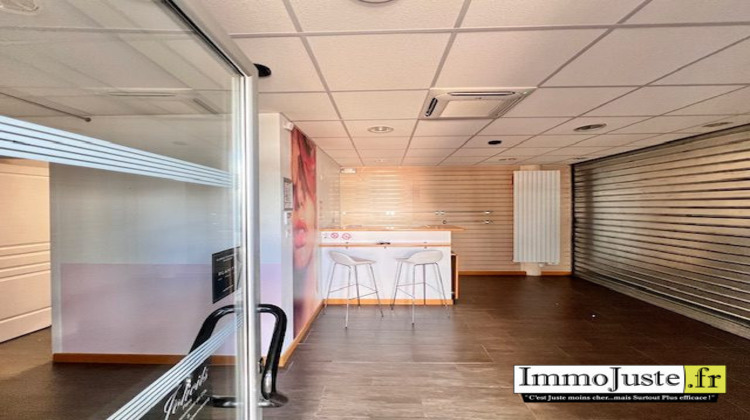 Ma-Cabane - Location Local commercial Élancourt, 50 m²