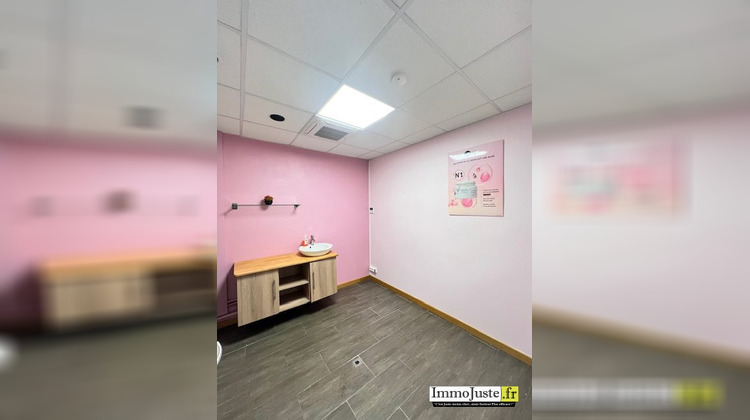 Ma-Cabane - Location Local commercial Élancourt, 50 m²