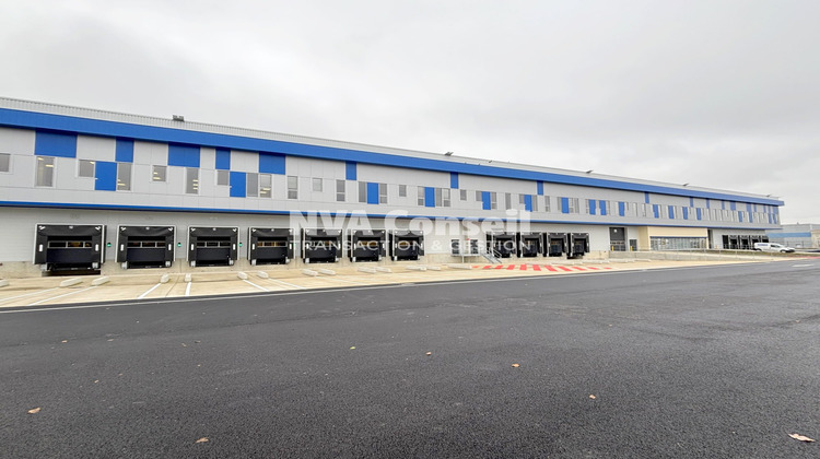 Ma-Cabane - Location Local commercial Éragny, 3256 m²