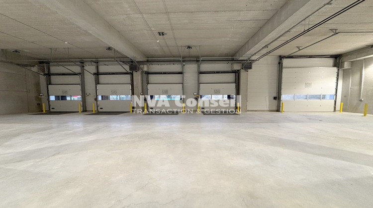 Ma-Cabane - Location Local commercial Éragny, 3256 m²