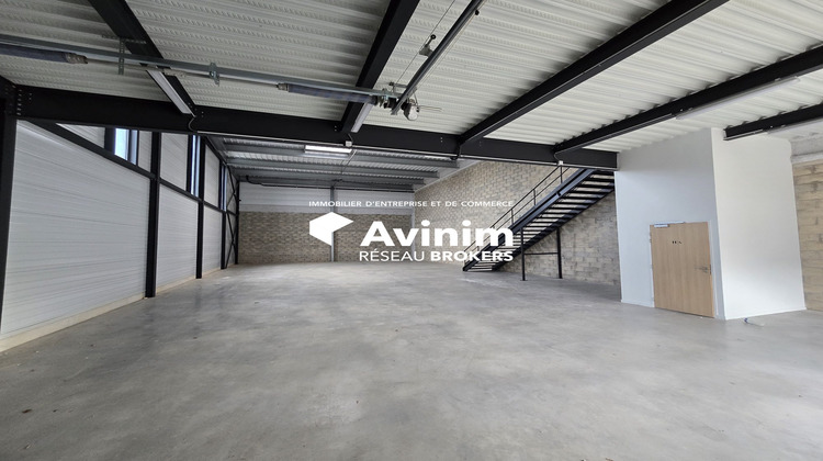 Ma-Cabane - Location Local commercial Éragny, 371 m²