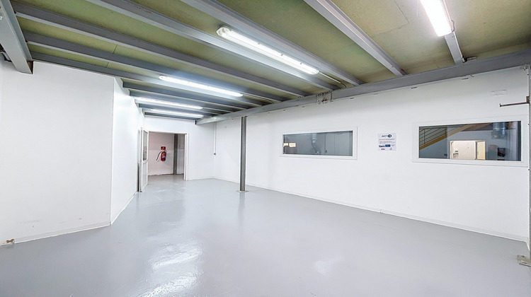 Ma-Cabane - Location Local commercial Afa, 1340 m²