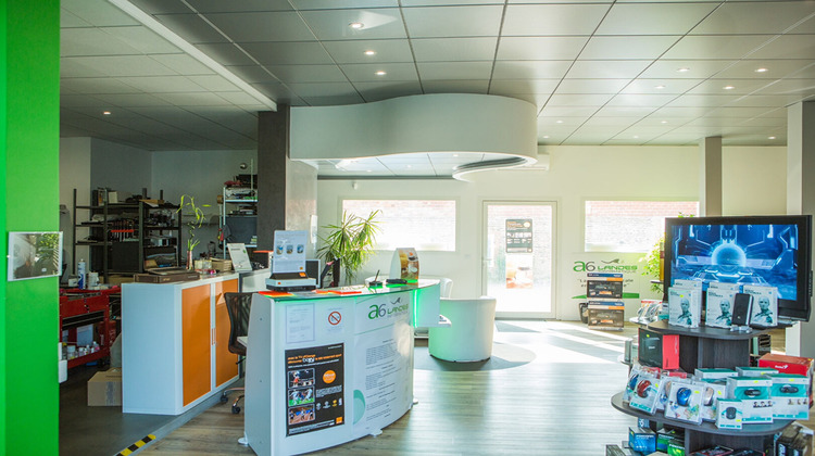 Ma-Cabane - Location Local commercial AIRE-SUR-L'ADOUR, 107 m²