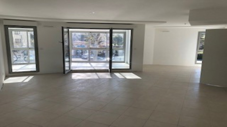 Ma-Cabane - Location Local commercial AIX-EN-PROVENCE, 76 m²