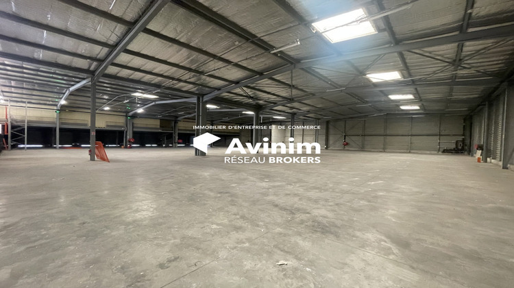 Ma-Cabane - Location Local commercial Aix-en-Provence, 2400 m²