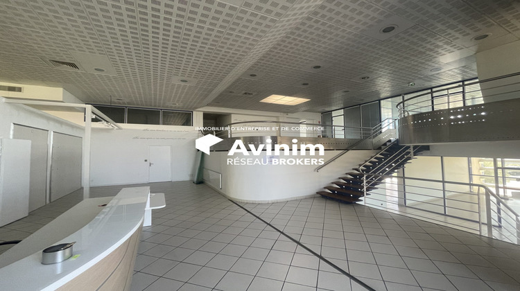 Ma-Cabane - Location Local commercial Aix-en-Provence, 2400 m²