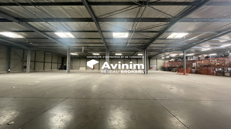 Ma-Cabane - Location Local commercial Aix-en-Provence, 2400 m²