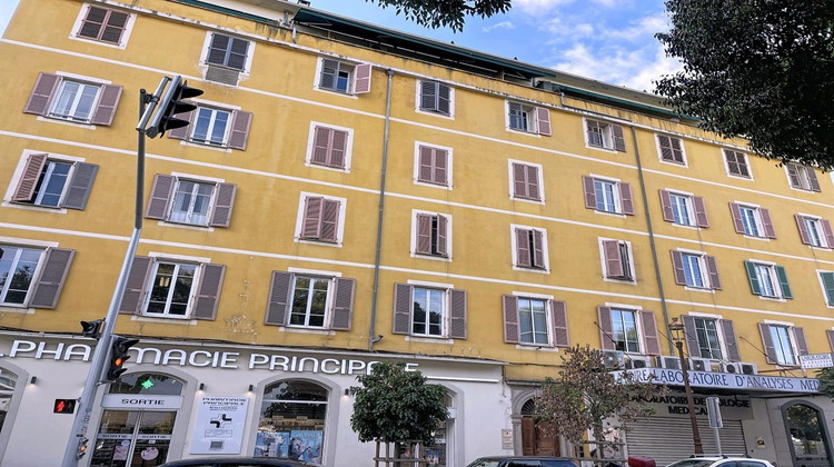 Ma-Cabane - Location Local commercial Ajaccio, 91 m²