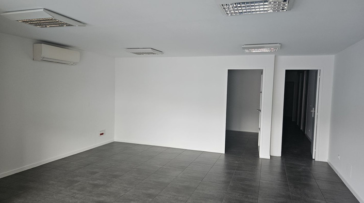 Ma-Cabane - Location Local commercial AJACCIO, 77 m²