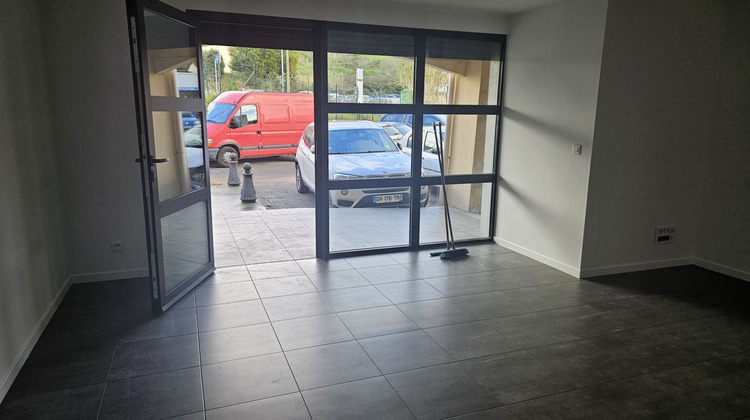 Ma-Cabane - Location Local commercial AJACCIO, 77 m²